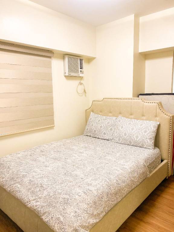 Apartment with pool & barbeque | Suitable for remote work in Makati