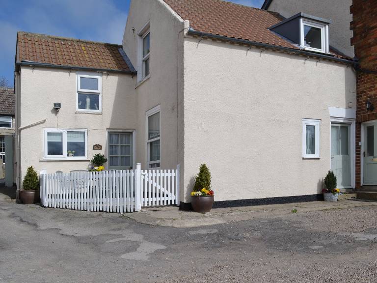 Family-oriented beautiful cottage with barbecue & garden | Dogs allowed in Bridlington