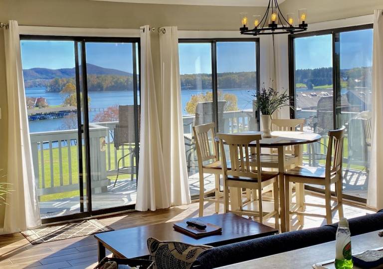 Condo North Shore