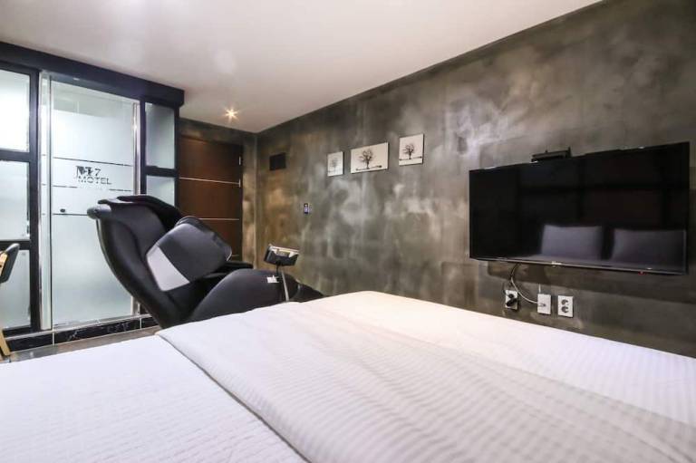 M7 Business Hotel
