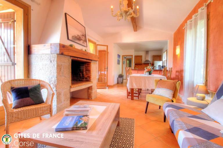 Charming gite with patio, barbeque & garden | Mountain view | Pets allowed — photo 4