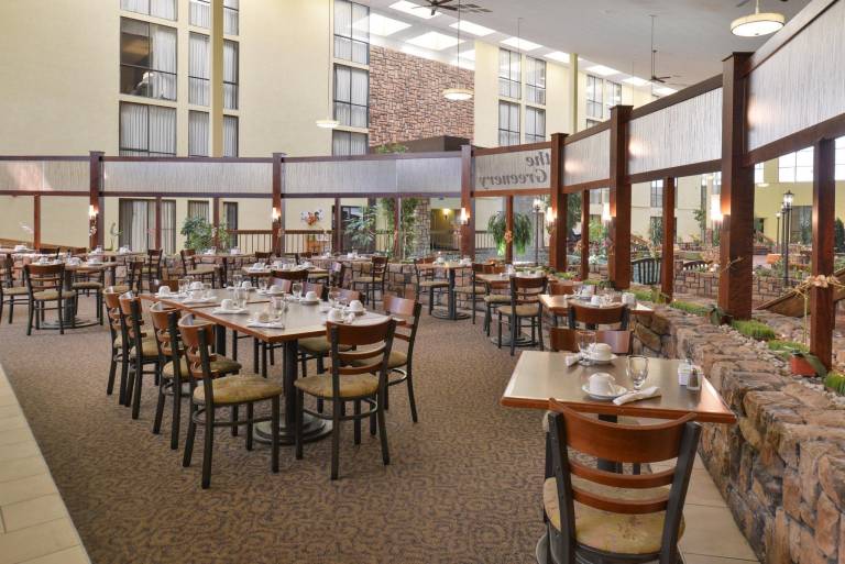 Ramada Plaza by Wyndham Sheridan Hotel & Convention Center — photo 4