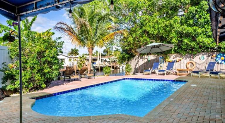 Lovely house with pool | Pet-friendly in Pompano Beach, FL