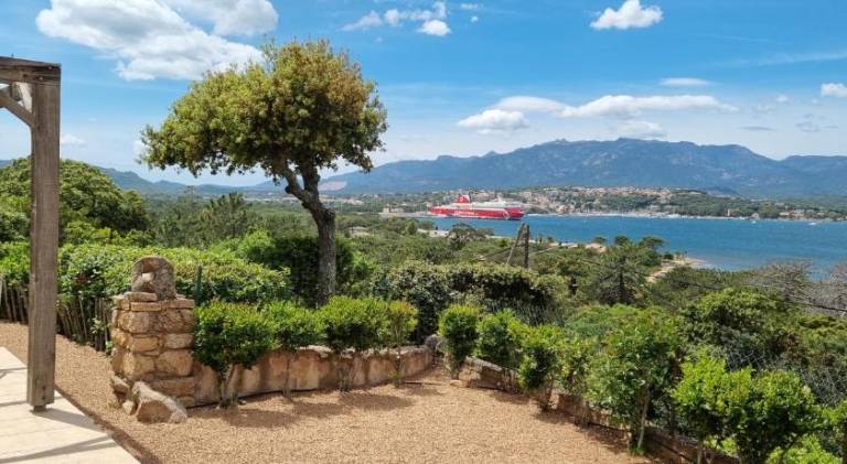 Villa with garden, barbecue & pool | Pet-friendly — photo 5