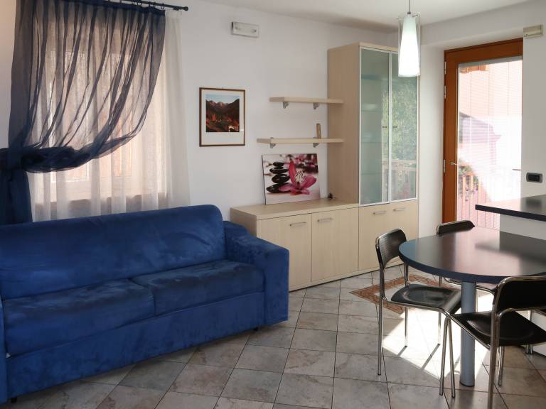 Rental apartment with terrace, barbeque & yard | Mountain view — photo 5