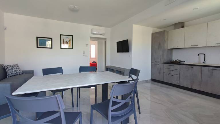 Rental apartment with patio | City view — photo 5
