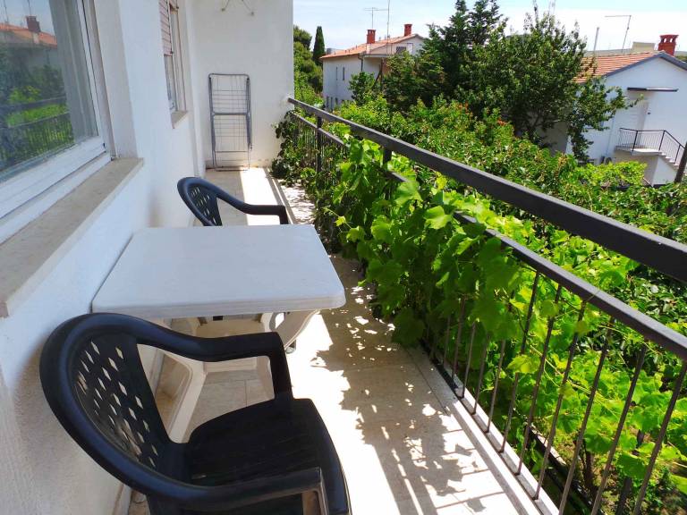 Holiday home with cosy terrace close to the beach — photo 3