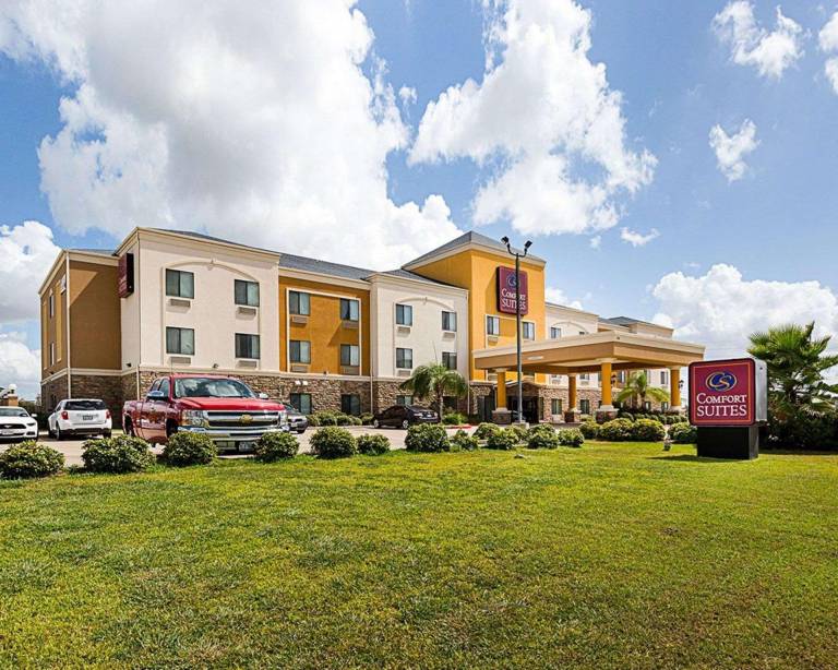 Days Inn & Suites by Wyndham Houston West Energy Corridor