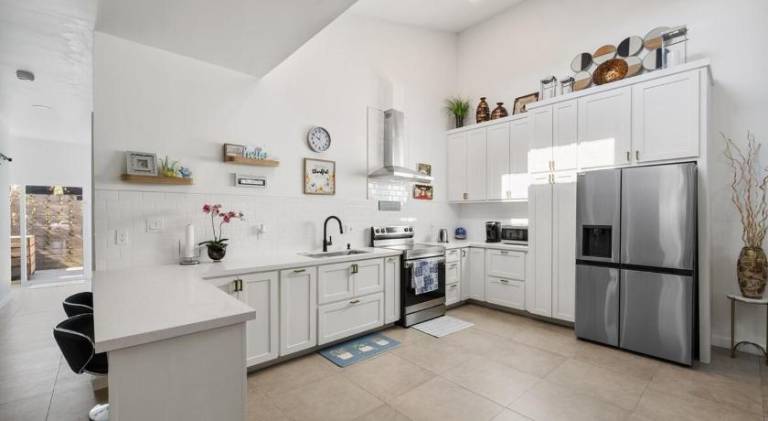 Holiday apartment with 3 rooms for 6 persons — photo 3