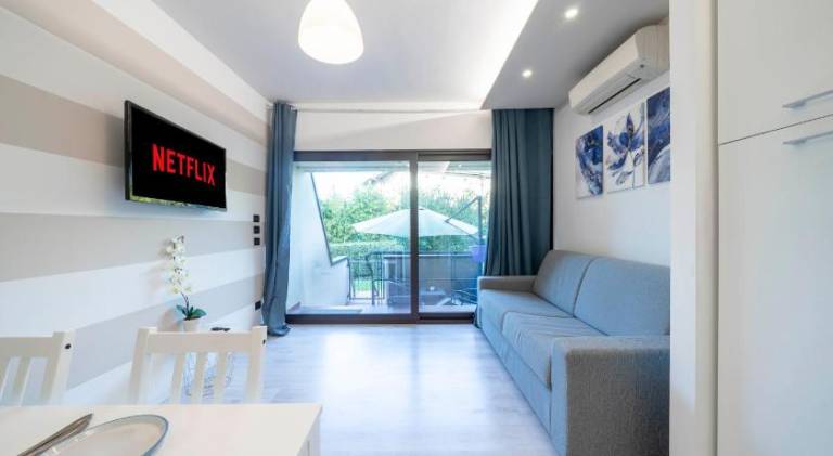 Desenzano - 2' to Station & Lake - Pool, Wifi, AC in Desenzano del Garda