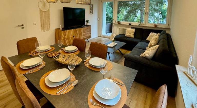 3 Zimmer Apartment, 82 qm, max 5 Pers, Balkon, Garage, Internet 300 mBit in Sindelfingen