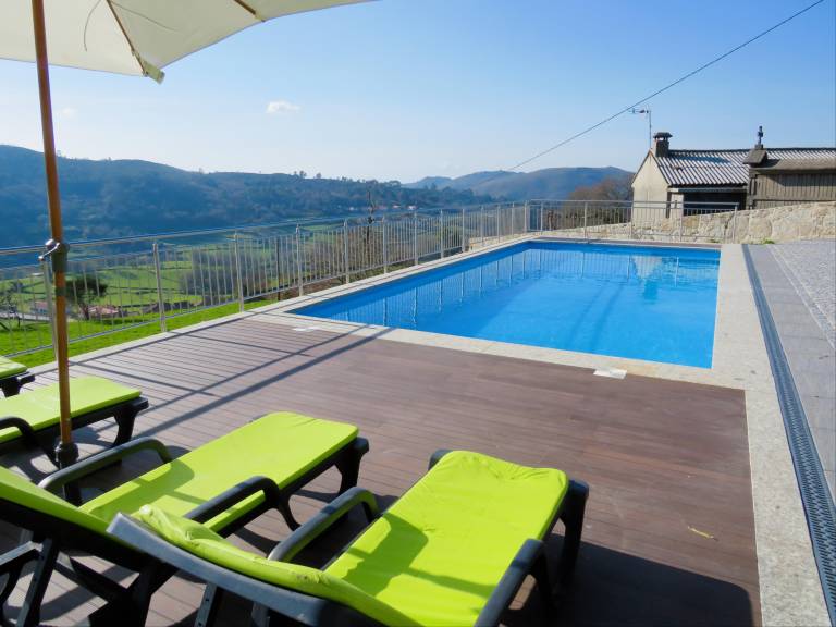 Child-friendly vacation home with patio, garden & private pool | Nature view | Pet-friendly in Braga