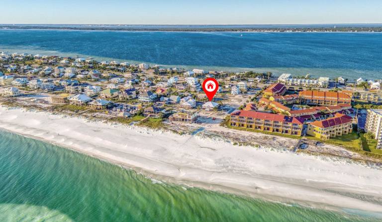 Tranquil covered deck with Gulf views, private pool and easy beach access. — photo 2