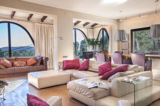 Fully equipped nice villa with hot tub, garden & private pool | Perfect for remote work | Pets are welcome — photo 2