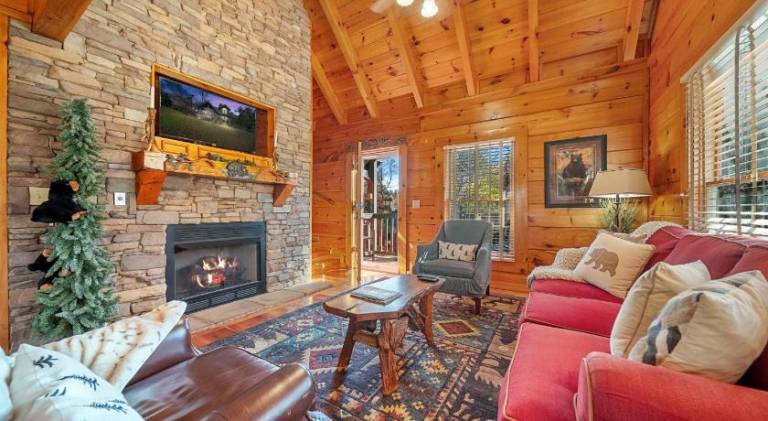 Vacation home with hot tub & pool | Dogs allowed — photo 3