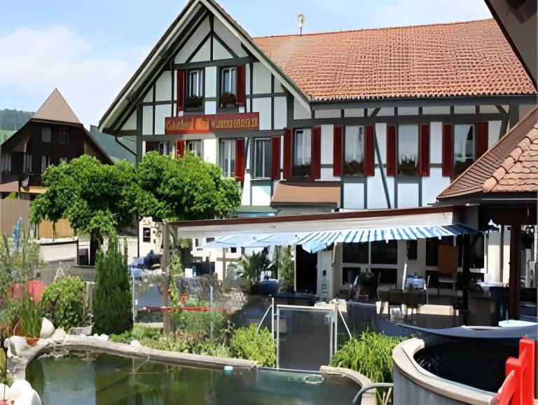 Hotel Koi Gartenteich