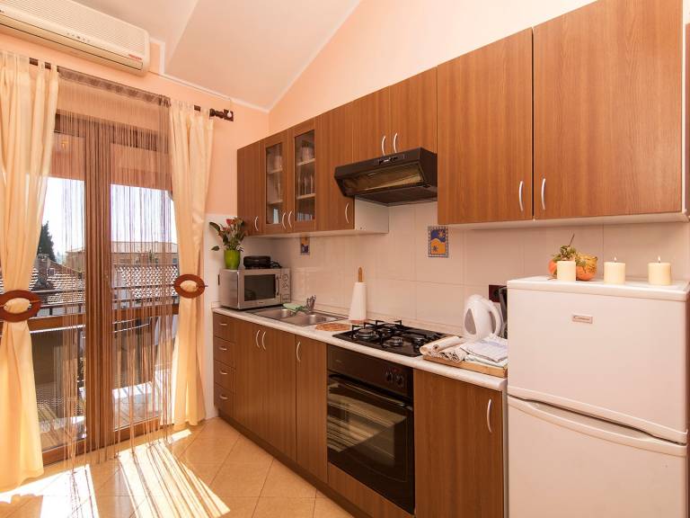 Children-friendly wonderful apartment with garden, barbeque & fast internet | Pets are welcome — photo 3