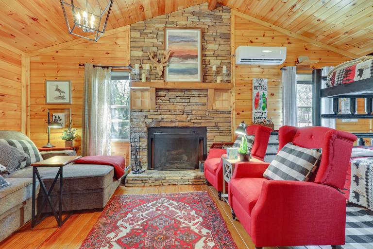 Pet-Friendly Haleyville Cabin Rental w/ Kayaks! — photo 5