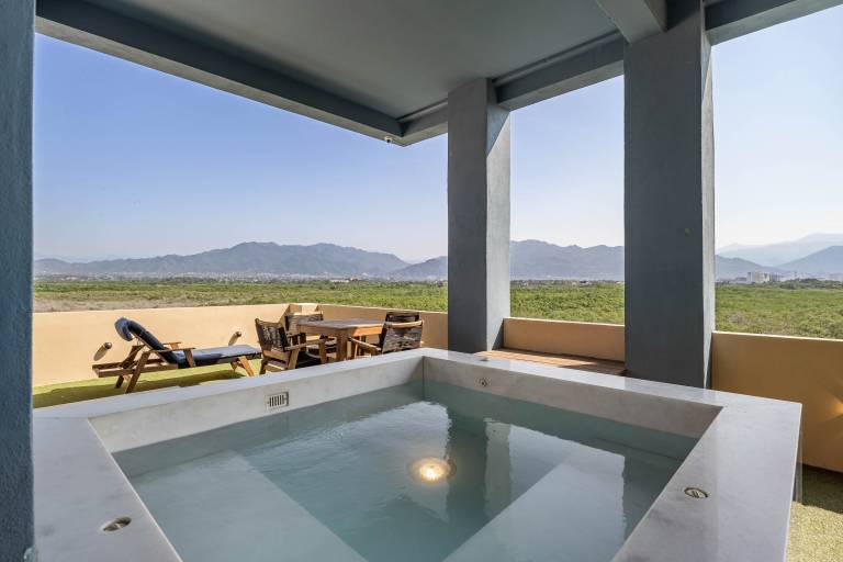 Stylish Escape Stunning Views of Mangrove Preserve