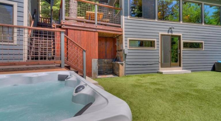 Hyphen 5-bedrooms rental, private beach, filtered view — photo 5