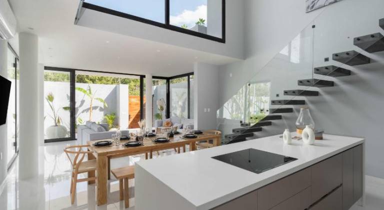 Vacation home with terrace & private pool — photo 4