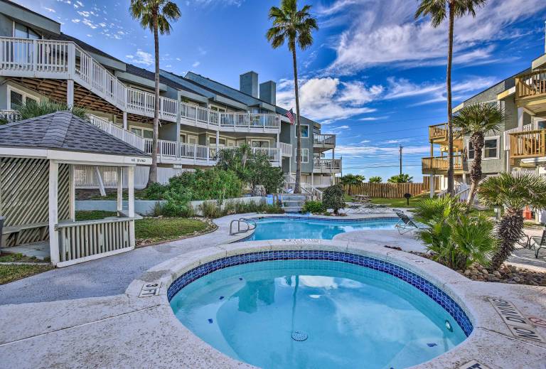 Balcony, Pool & Beach Access: Port Aransas Condo! in Corpus Christi, TX