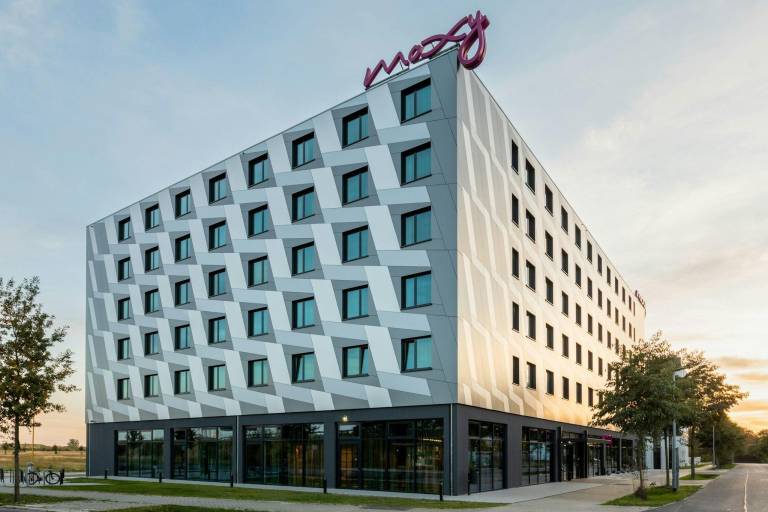 Moxy Berlin Airport — photo 4
