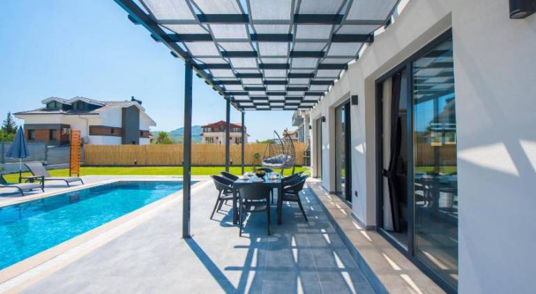 Villa with terrace, barbecue & private pool — photo 3
