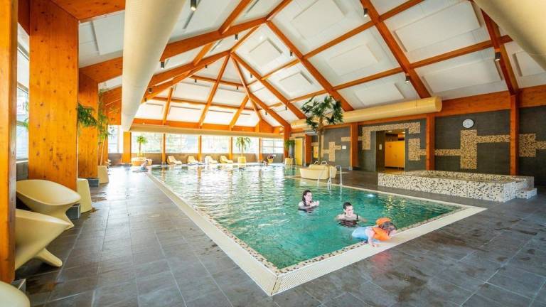 Ferienhaus mit Terrasse und Pool | Haustiere sind willkommen
