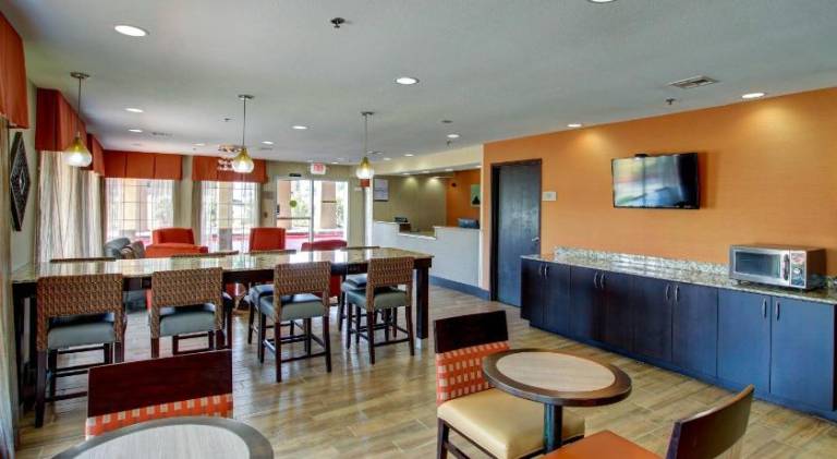 Motel 6 Arlington, TX — photo 4