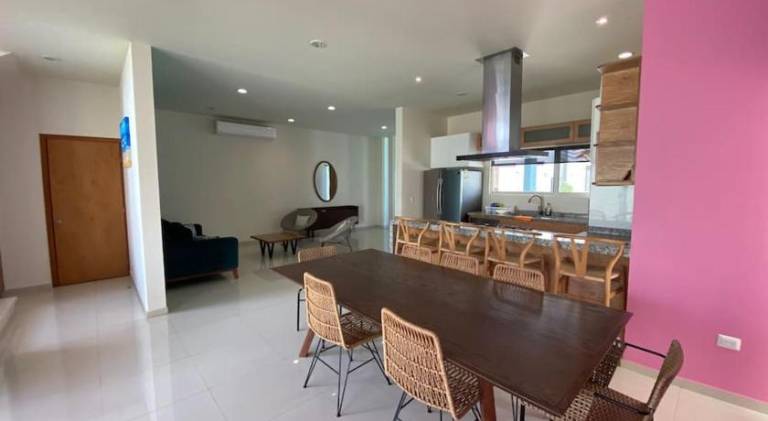 Vacation home | Beach nearby | Pets are welcome — photo 4