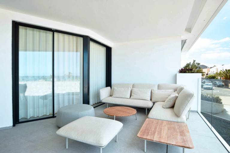 House with heated pool & patio — photo 3