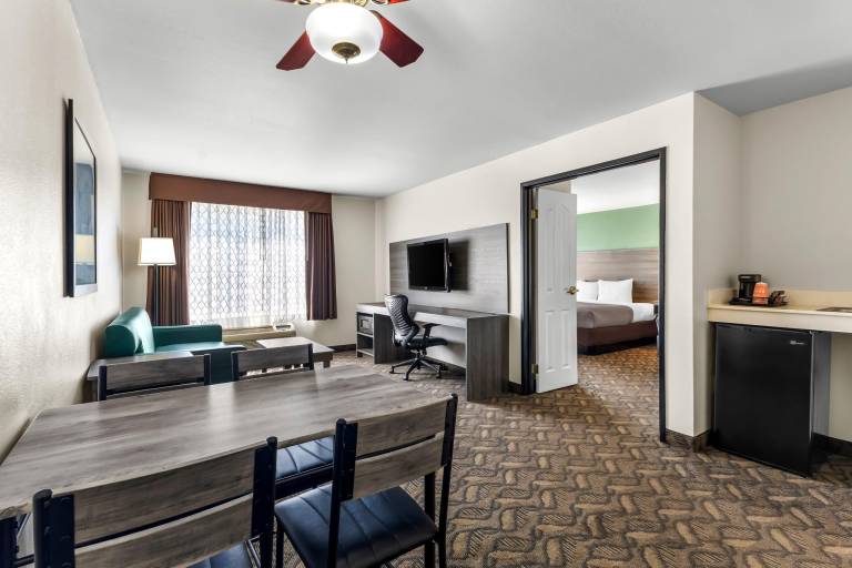 Quality Inn & Suites Salt Lake City Airport West — photo 2
