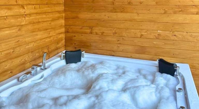 Chalet with barbecue, garden & jacuzzi | Suitable for remote work — photo 5