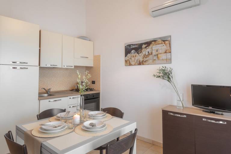 Holiday apartment with barbeque & pool — photo 4