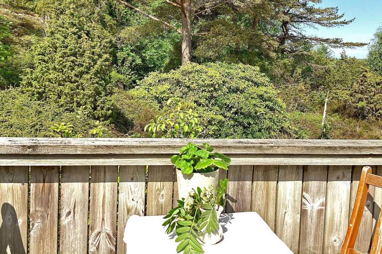 Wonderful vacation home with yard | Pet-friendly — photo 4