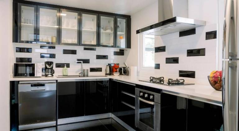 Serviced apartment with garden, terrace & hot tub | Pets allowed — photo 4