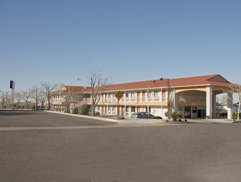 Travelodge by Wyndham Albuquerque East