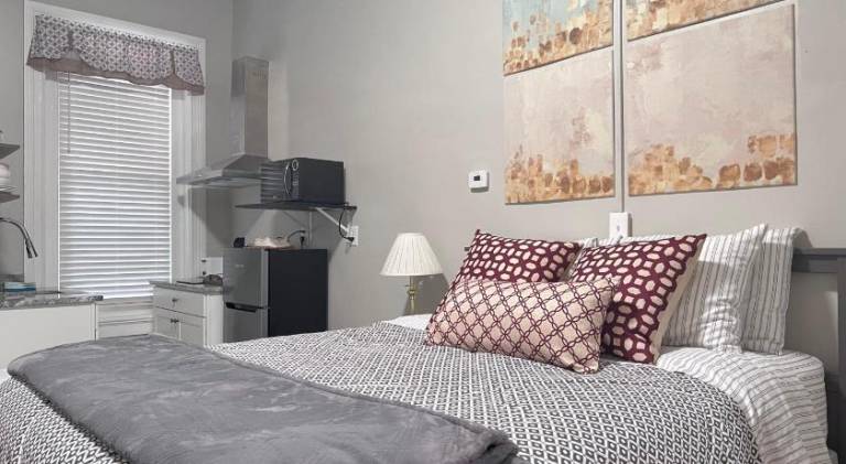Holiday apartment | Suitable for remote work in Richmond, BC