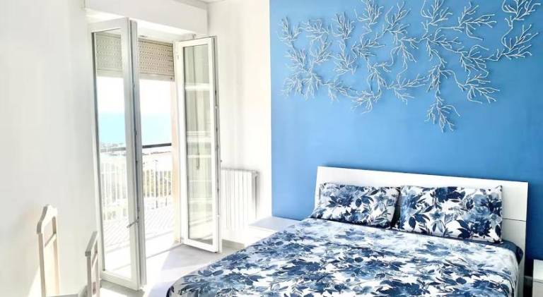 Holiday apartment with 1 room for 6 persons in Taggia