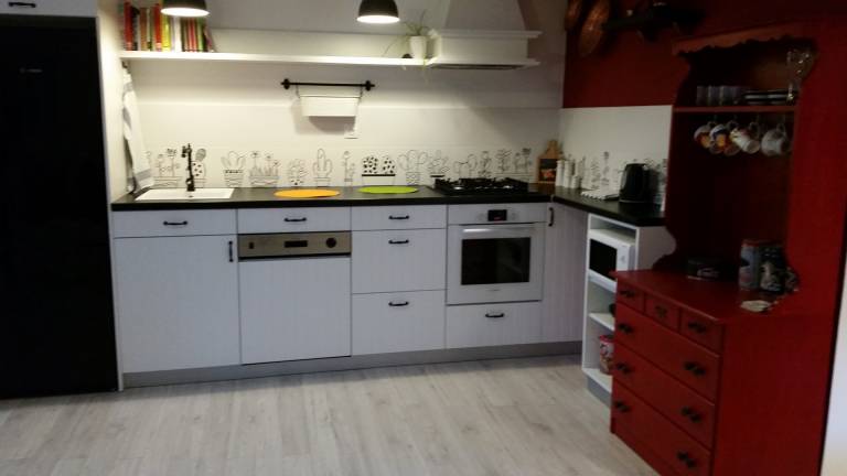 Rental apartment with fast internet, barbeque & garden — photo 3