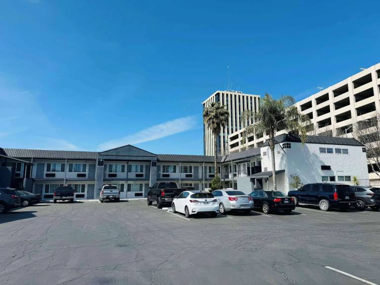 Motel Downtown