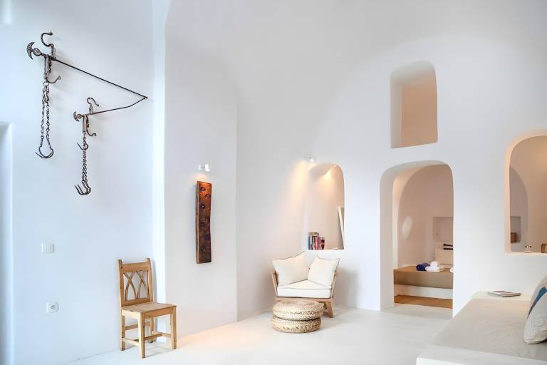 Family-oriented lovely villa with jacuzzi & terrace | Suitable for remote work | Pets allowed — photo 2