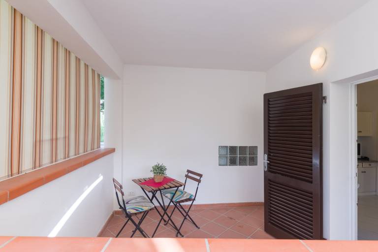 Rental apartment with garden, barbecue & patio — photo 3