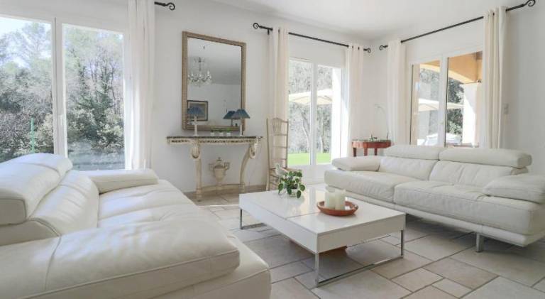 Peaceful Villa with Infinity Pool, 10' from the Center of Antibes — photo 2