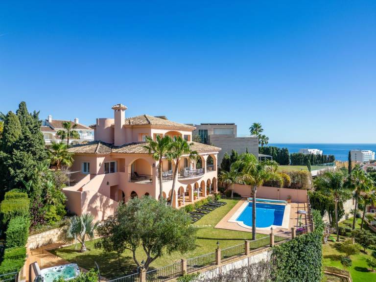 Luxuriöse Villa mit beheiztem Pool und Whirlpool — photo 3