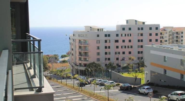 Apartment with pool & garden | Near Doca do Cavacas — photo 4