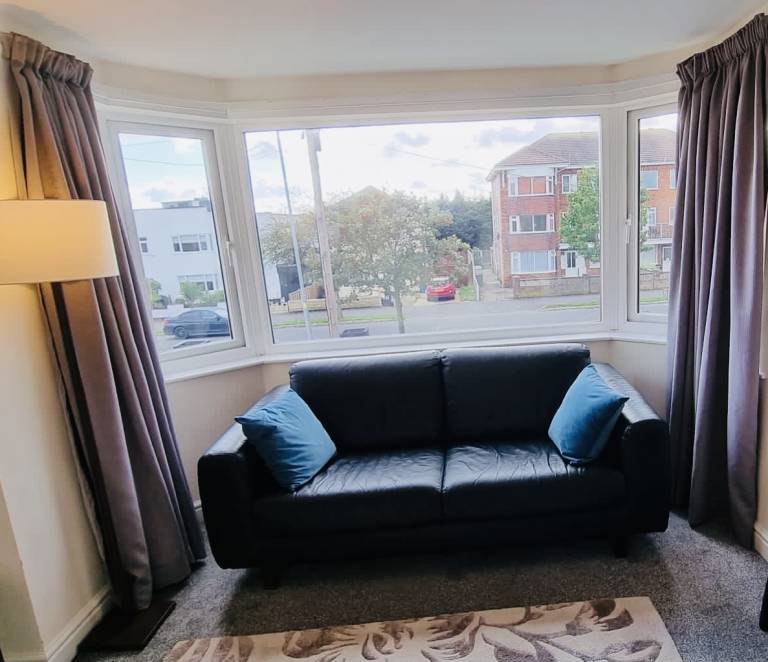 Beachside Home - Sleeps 5, Garden, Parking & Pets — photo 4