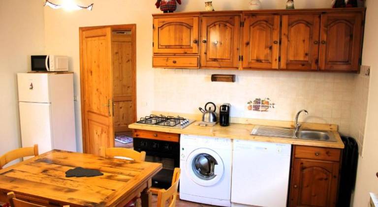 Chalet with 2 rooms for 6 persons — photo 3