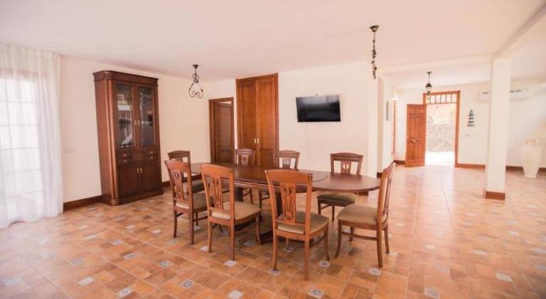 Villa with pool — photo 3